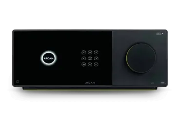Arcam Radia AVA25 von vorne